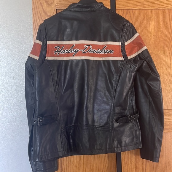 Womens Harley Davidson riding jacket. - Picture 2 of 7